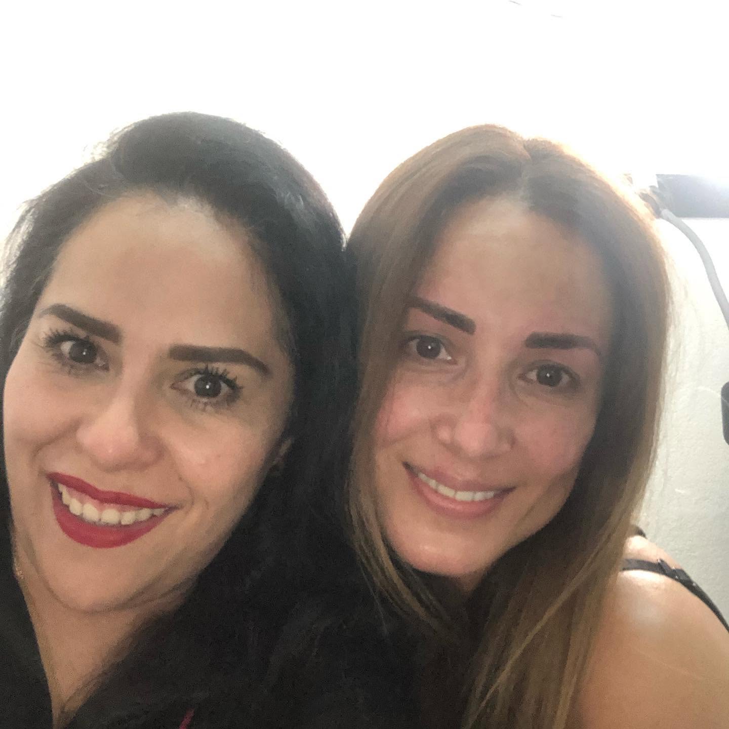 Alejandra Tapia con Magali Boyselle