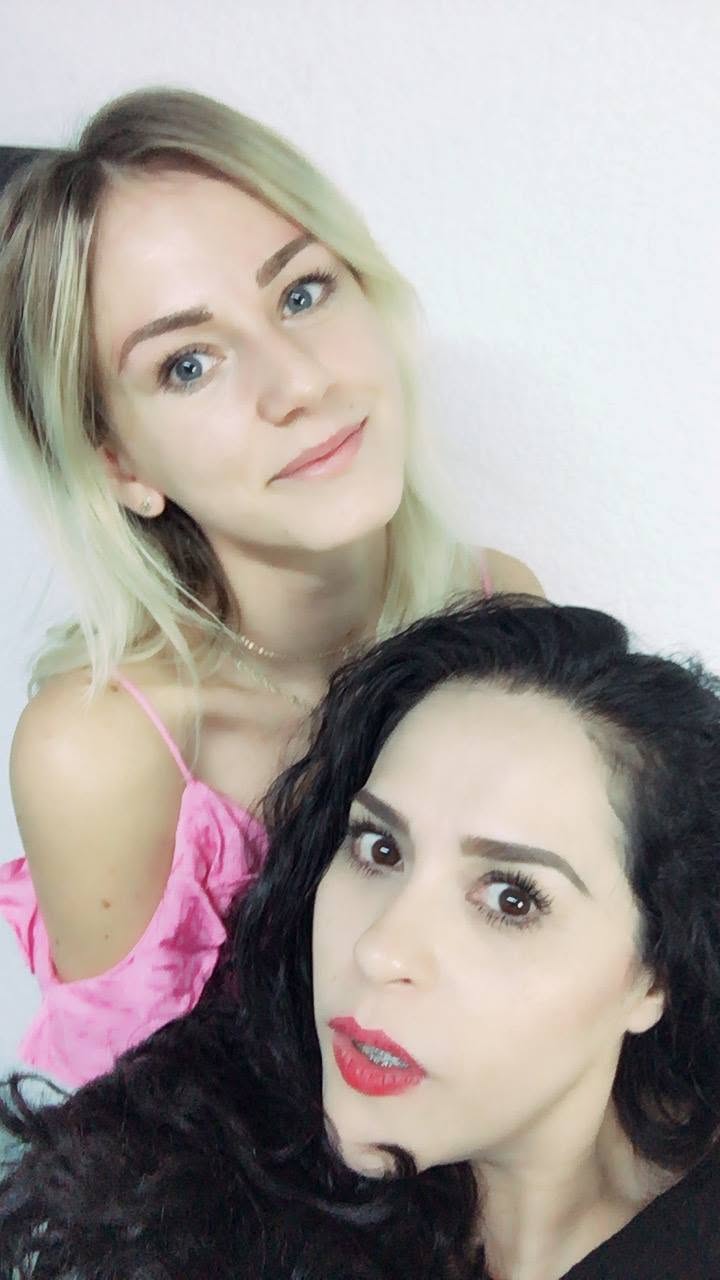 Alejandra Tapia con Pati Giemza, modelo internacional